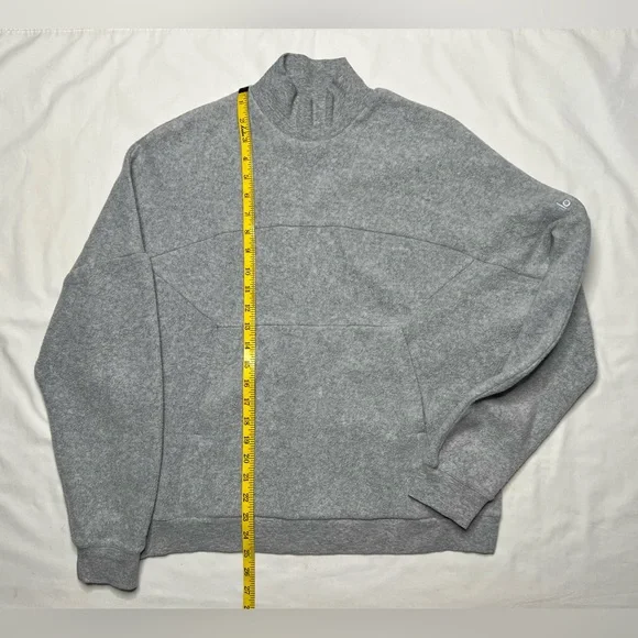 Alo Yoga Women's segment pullover Fleece sweatshirt - Dove Grey - S. - Picture 13 of 16